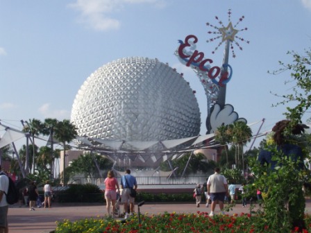 De ingang van Epcot Centre, weer een ander park van Disney